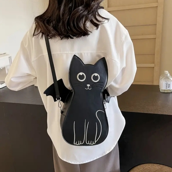 Kitty with Wings Backpack - Picture 2 of 6